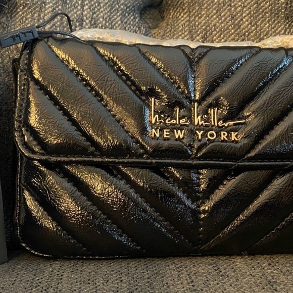 Nicole Miller Quilted Black Chevron Crossbody/Shoulder Bag - NWT - Picture 2 of 7